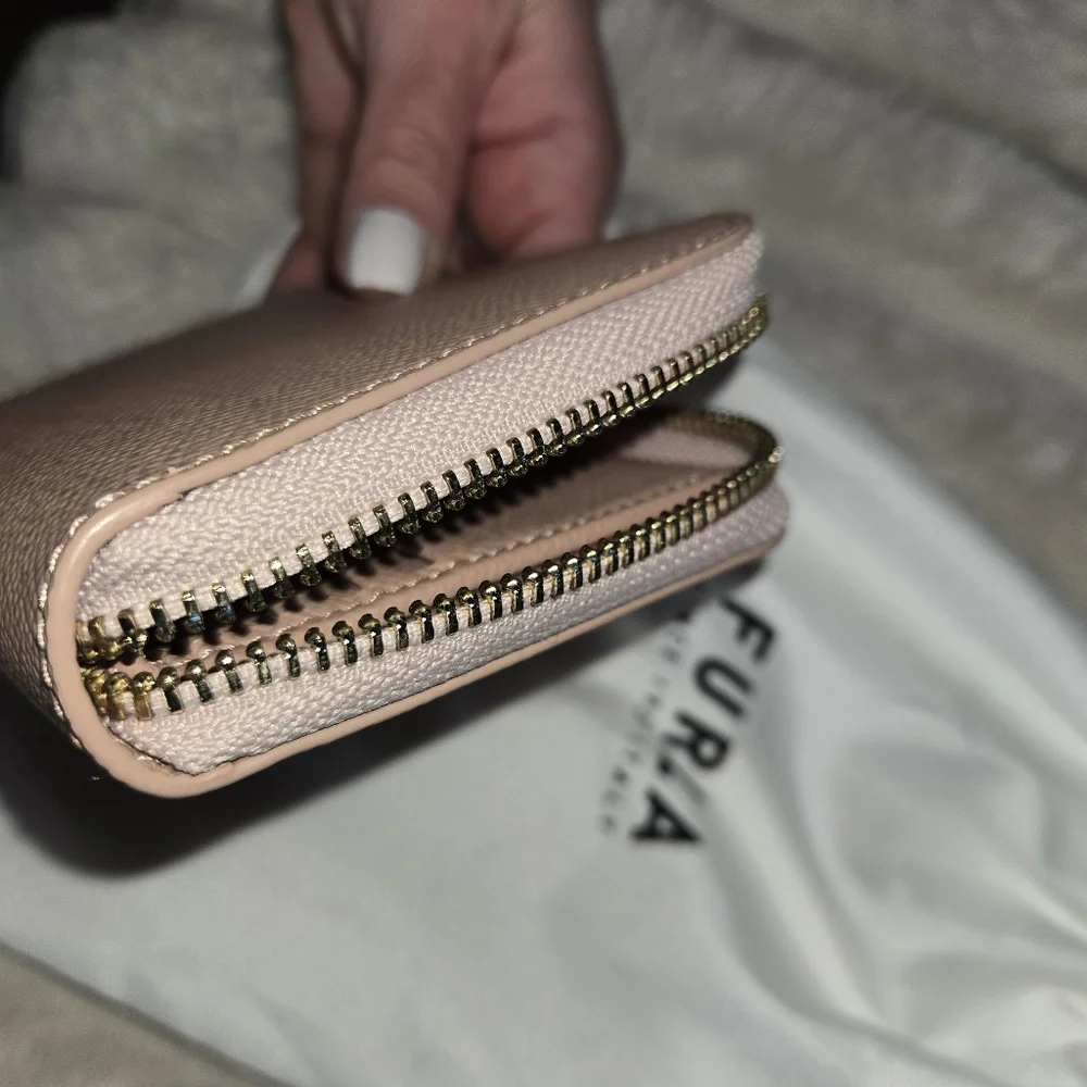 NWOT FURLA SMALL ZIP AROUND WALLET 💕 - Picture 7 of 8